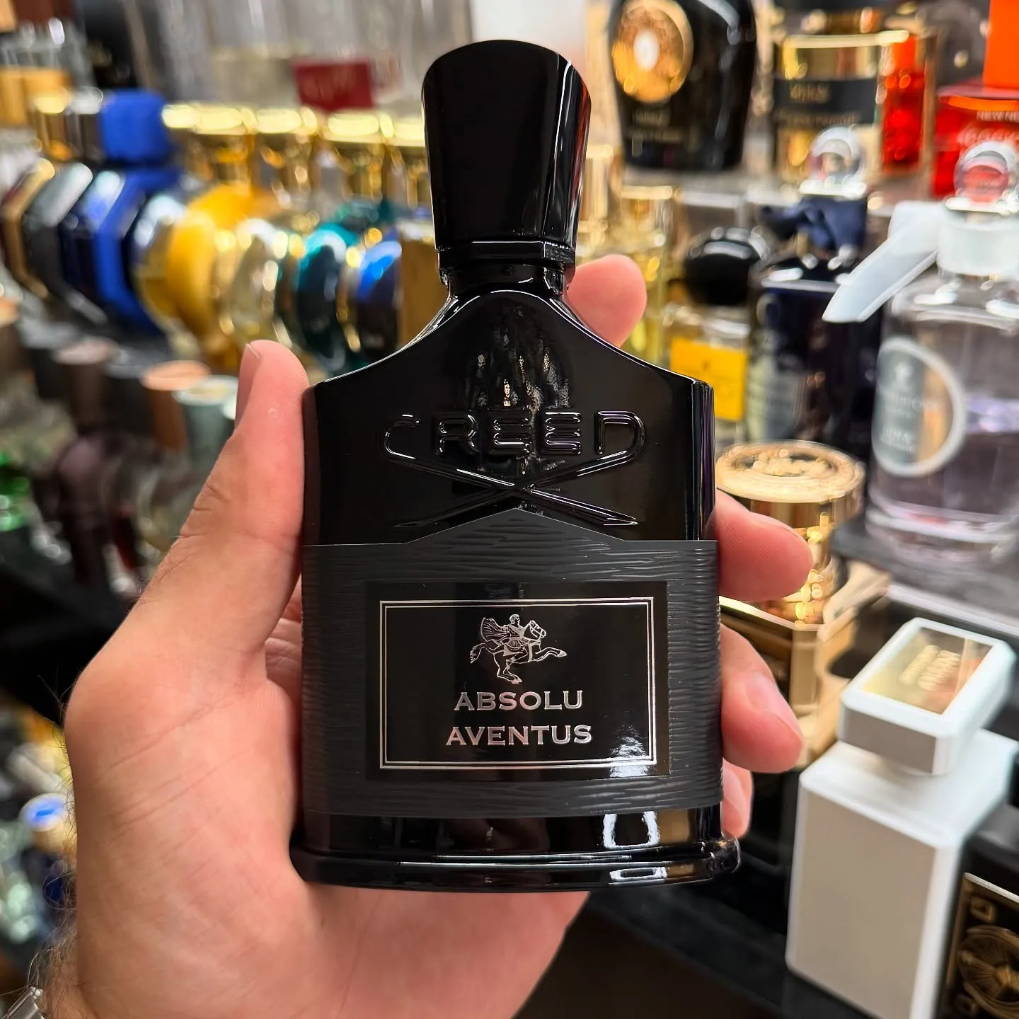 Парфум Absolu Aventus 2025 Creed купити нішевий аромат в Україні.
